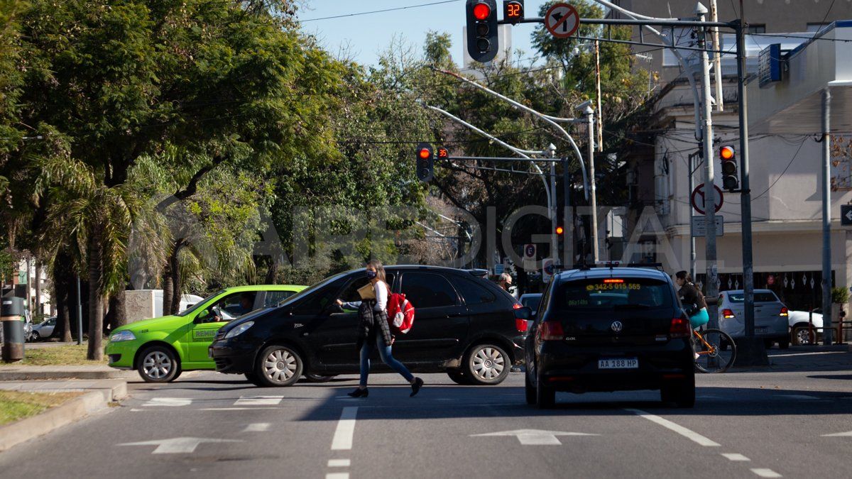 La circulación vehicular continúa permitida desde las 6 y hasta las 20 horas.
