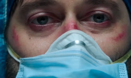 La serie de ficción vuelve con un doble episodio, donde Max Goodwin (Ryan Eggold) y su excepcional equipo de médicos y enfermeras deben enfrentarse con la pandemia, reflejando las dificultades que está atravesando el sistema de salud debido a la llegada del coronavirus. La serie de ficción vuelve con un doble episodio, donde Max Goodwin (Ryan Eggold) y su excepcional equipo de médicos y enfermeras deben enfrentarse con la pandemia, reflejando las dificultades que está atravesando el sistema de salud debido a la llegada del coronavirus.