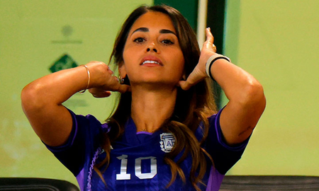 Antonela Roccuzo defendió a Messi y se burló de Wout Weghorst Antonela Roccuzo defendió a Messi y se burló de Wout Weghorst