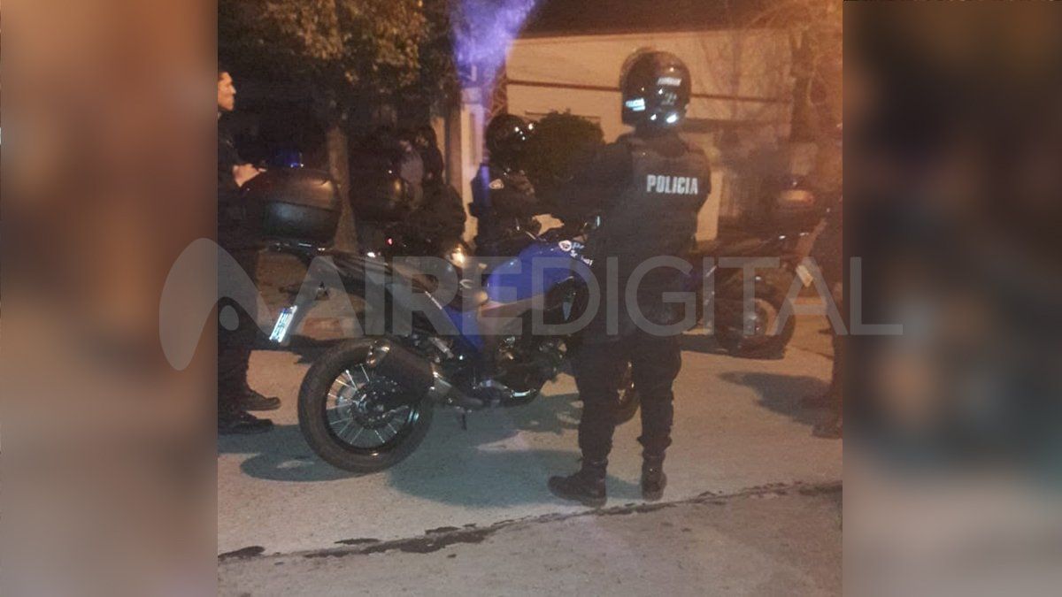 Entradera en el barrio Sargento Cabral: la policía llegó a la casa ubicada en Derqui 1900 por un llamado al 911