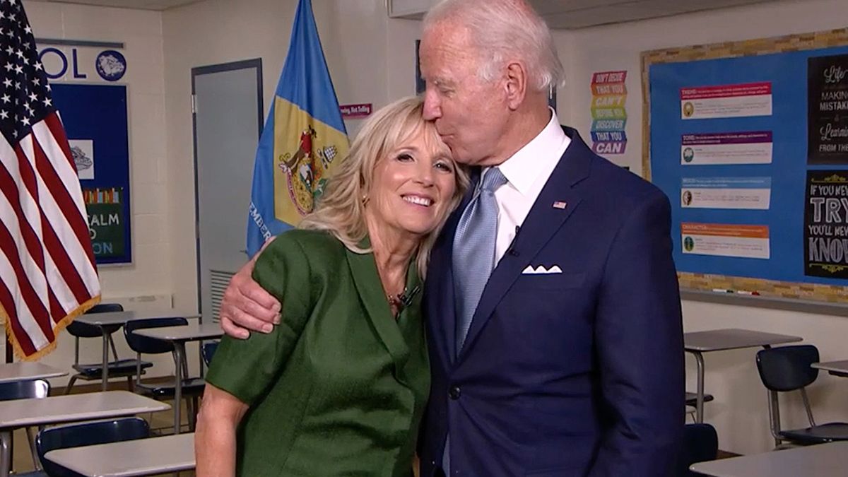 La flamante primera dama es profesora de inglés, tiene dos maestrías y un doctorado en Educación.