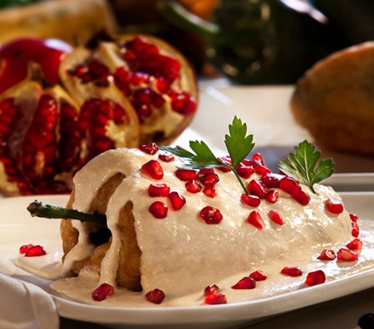 En MasterChef, Rodolfo Vera Calderón preparó un chile en nogada. En MasterChef, Rodolfo Vera Calderón preparó un chile en nogada.