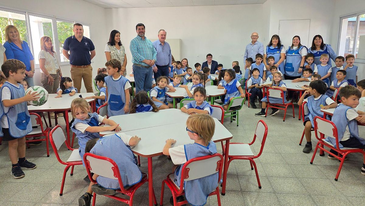 Los nuevos salones estarán en establecimientos educativos de las localidades de San Cristóbal, Aguará Grande, Colonia Rosa, San Guillermo y Monte Oscuridad. Los nuevos salones estarán en establecimientos educativos de las localidades de San Cristóbal, Aguará Grande, Colonia Rosa, San Guillermo y Monte Oscuridad.