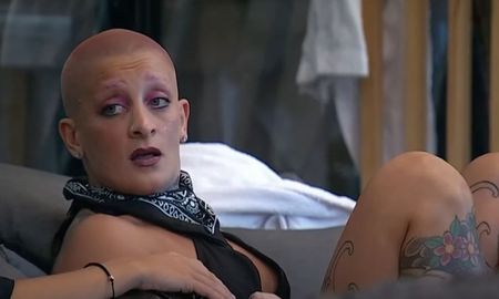 Furia de Gran Hermano reveló que tiene leucemia y que no deberá tratarse, por lo que podrá seguir en la casa. Furia de Gran Hermano reveló que tiene leucemia y que no deberá tratarse, por lo que podrá seguir en la casa.