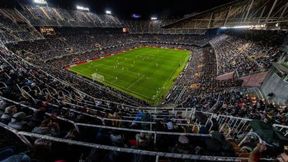 Un poderoso equipo de Europa fue puesto a la venta mientras lucha por la permanencia