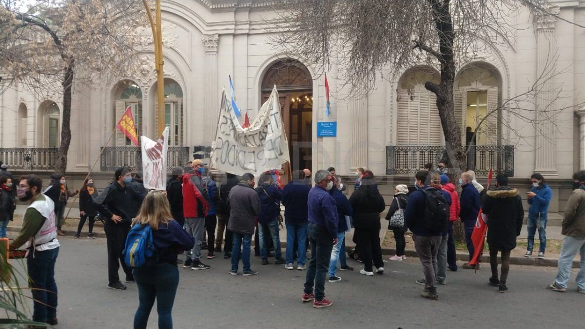 A las diez de la mañana se programó la reunión en el Ministerio de Trabajo para llegar a un acuerdo.