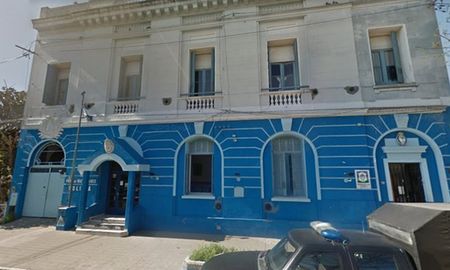 Los menores fueron abandonados en la Comisaría de la Mujer de Bahía Blanca Los menores fueron abandonados en la Comisaría de la Mujer de Bahía Blanca