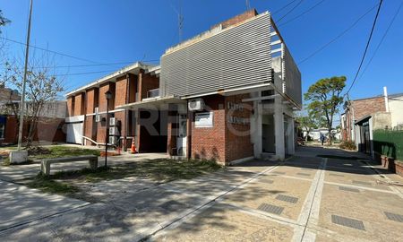 Un intento de ingresar un teléfono celular de contrabando en la Comisaría 12 de Santo Tomé terminó en una sorpresiva incautación. Un intento de ingresar un teléfono celular de contrabando en la Comisaría 12 de Santo Tomé terminó en una sorpresiva incautación.
