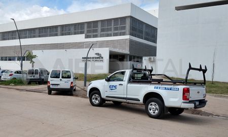 El hombre fue trasladado por el servicio de emergencia 107 al Hospital Iturrarspe, ubicado en el norte de la ciudad. El hombre fue trasladado por el servicio de emergencia 107 al Hospital Iturrarspe, ubicado en el norte de la ciudad.