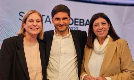 Clara García junto a Maximiliano Pullaro y Gisela Scaglia. Clara García junto a Maximiliano Pullaro y Gisela Scaglia.