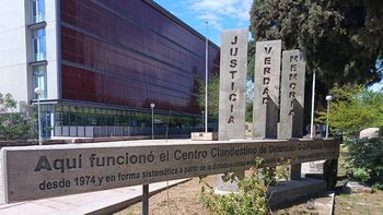 El Juzgado Federal N°1 de Mendoza, a cargo del juez Leopoldo Rago Gallo, dictó el procesamiento de 15 exintegrantes de las Fuerzas Armadas y de seguridad por crímenes cometidos contra 56 niños, niñas y adolescentes.