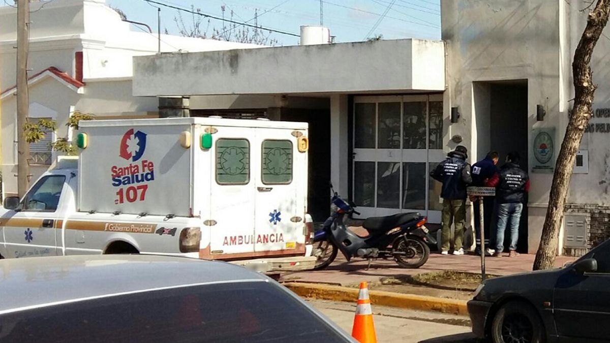 La foto de cuando Malagueño fue detenido y trasladado a sede policial junto con su ambulancia. 