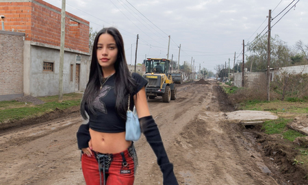 Emilia Mernes cumplió con su obligación ciudadana y votó en Nogoyá, Entre Ríos Emilia Mernes cumplió con su obligación ciudadana y votó en Nogoyá, Entre Ríos