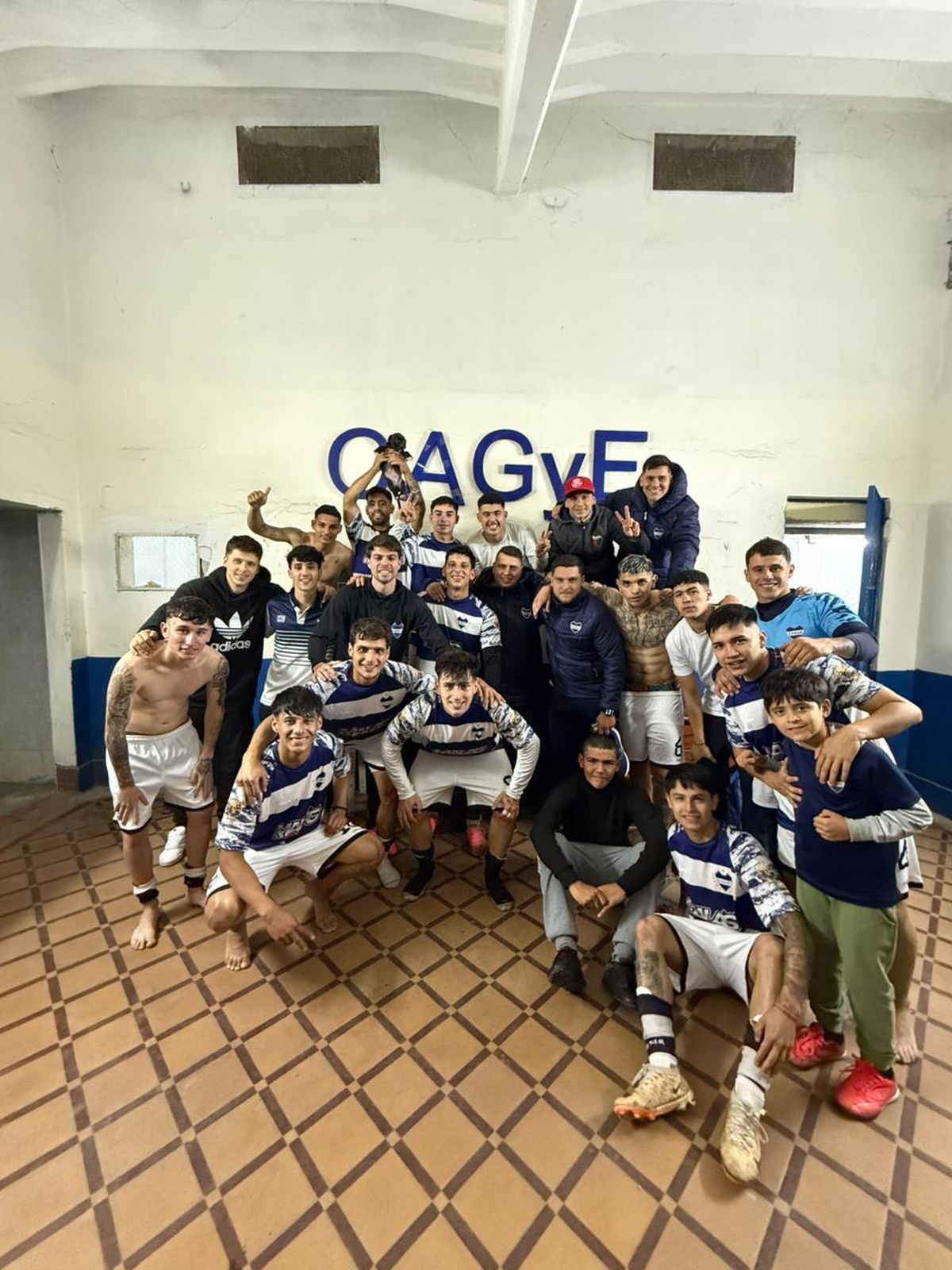 Gimnasia venció a la Academia Cabrera y se mete de lleno en puestos de playoffs. Foto: Gentileza Diego Rodríguez.