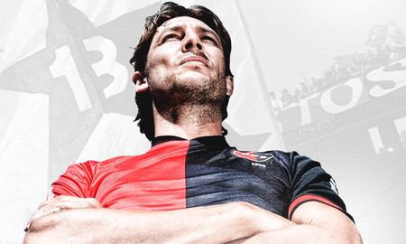 Gabriel Heinze regresa a Newells Old Boys como entrenador. Estará acompañado por Nicolás Pavlovich y Mariano Toedtli. Gabriel Heinze regresa a Newells Old Boys como entrenador. Estará acompañado por Nicolás Pavlovich y Mariano Toedtli.