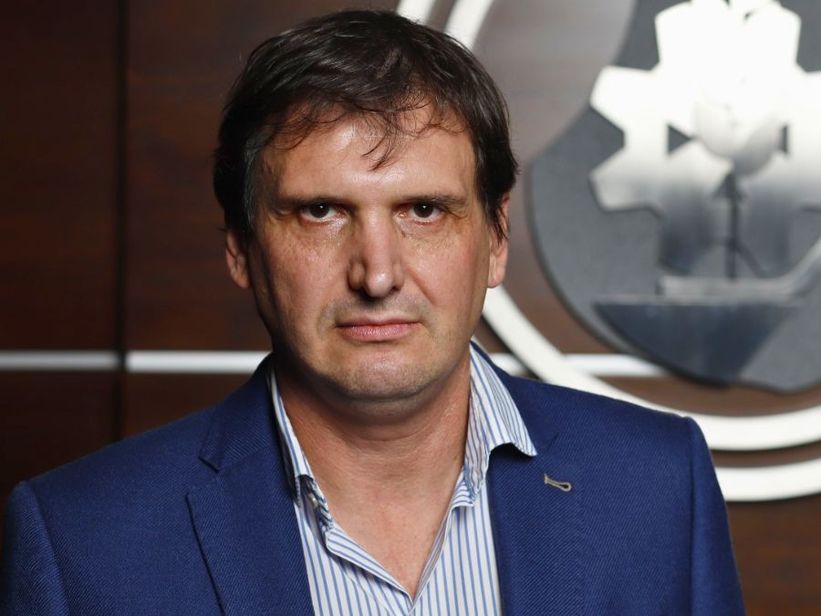 Diego Camuñas asumió en la BolsaCER y advirtió por la desaparición de productores en Entre Ríos Diego Camuñas asumió en la BolsaCER y advirtió por la desaparición de productores en Entre Ríos
