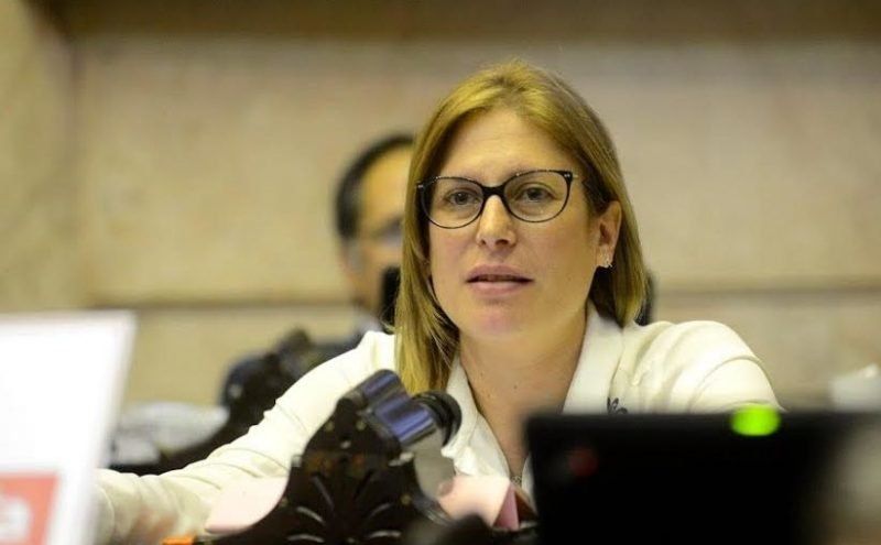 Gisela Scaglia: No hay una sola causa judicial contra Maximiliano Pullaro.