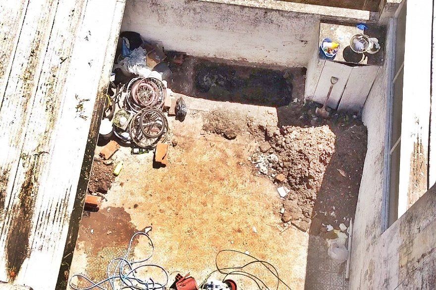 La mujer enterrada en su casa fue asesinada de cinco puñaladas