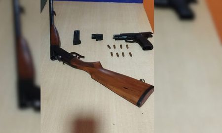 Barrio Los Hornos: dos armas secuestradas Barrio Los Hornos: dos armas secuestradas