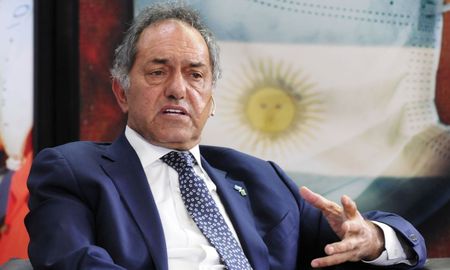 Tengo la experiencia, el aprendizaje, la modernización y la autocrítica también, sostuvo Daniel Scioli. Tengo la experiencia, el aprendizaje, la modernización y la autocrítica también, sostuvo Daniel Scioli.