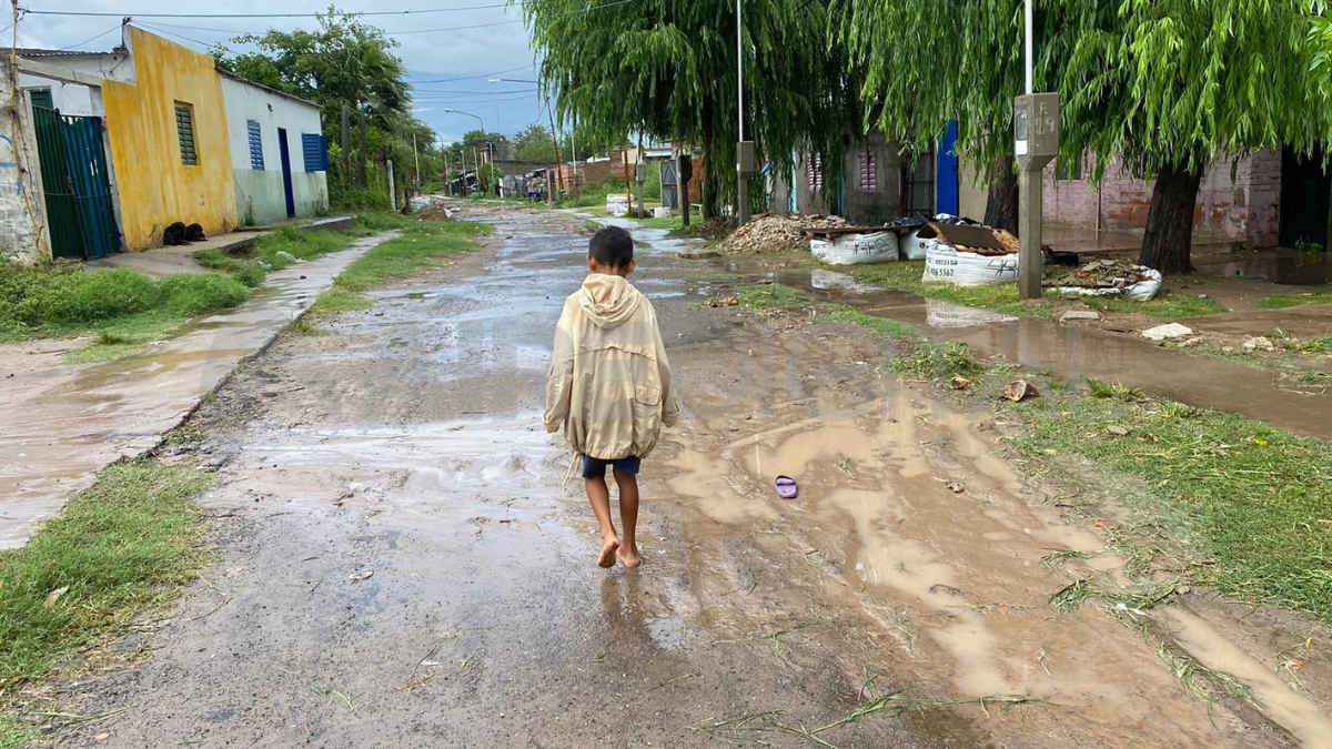 Los vecinos de Villa Oculta piden vivir dignamente.