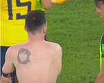 Lionel Messi mostró el tatuaje de su espalda y los hinchas enloquecieron: Es Cristina Lionel Messi mostró el tatuaje de su espalda y los hinchas enloquecieron: Es Cristina