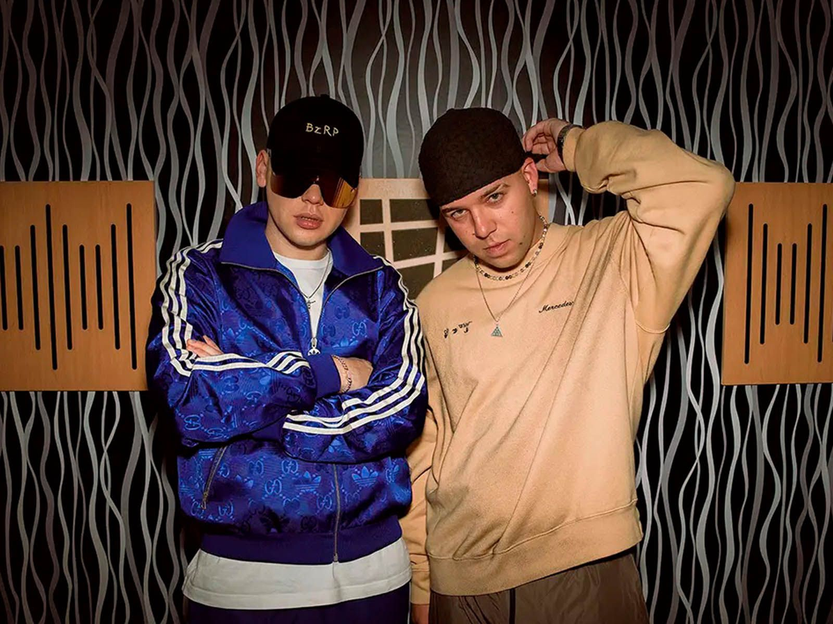 {altText(<p>Bizarrap lanza la 