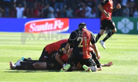 Colón venció a Atlético Tucumán y ya piensa en el clásico santafesino ante Unión. Colón venció a Atlético Tucumán y ya piensa en el clásico santafesino ante Unión.