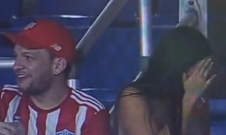 Video viral: la kiss cam captó a una mujer de trampa y su reacción fue increíble Video viral: la kiss cam captó a una mujer de trampa y su reacción fue increíble