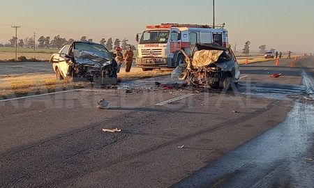 Al menos siete personas fallecieron este fin de semana a raíz de tres siniestros viales ocurridos en rutas nacionales dentro la provincia de Santa Fe. Al menos siete personas fallecieron este fin de semana a raíz de tres siniestros viales ocurridos en rutas nacionales dentro la provincia de Santa Fe.