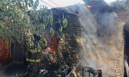 Una vivienda en la ciudad de Santo Tomé sufrió el incendio de una de sus habitaciones. Una vivienda en la ciudad de Santo Tomé sufrió el incendio de una de sus habitaciones.
