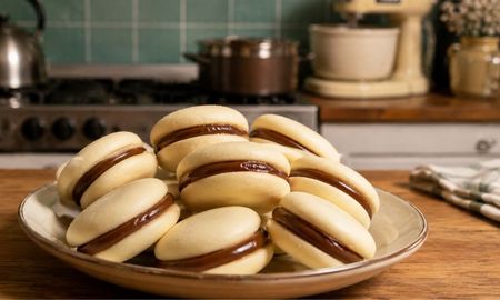 La receta de @aldisingluten para hacer alfajor de maicena se volvió viral por lo fácil, deliciosa y sin TACC. La receta de @aldisingluten para hacer alfajor de maicena se volvió viral por lo fácil, deliciosa y sin TACC.
