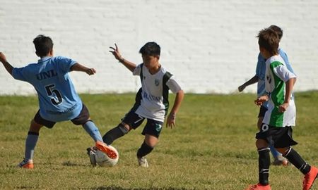 Los dirigentes de los clubes que componen la Liga Santafesina de Fútbol armaron un nuevo código disciplinario y en el último fin de semana de mayo puede reanudarse la actividad en inferiores e infantiles. Los dirigentes de los clubes que componen la Liga Santafesina de Fútbol armaron un nuevo código disciplinario y en el último fin de semana de mayo puede reanudarse la actividad en inferiores e infantiles.