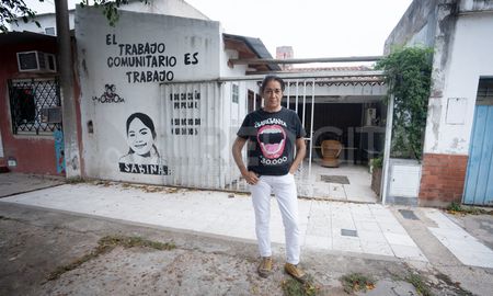 A 21 años de una tragedia evitable, AIRE habló con Claudia “Negra” Albornoz, sobreviviente de la inundación e integrante de la Carpa Negra de la Memoria. A 21 años de una tragedia evitable, AIRE habló con Claudia “Negra” Albornoz, sobreviviente de la inundación e integrante de la Carpa Negra de la Memoria.