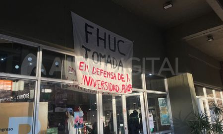 continua la toma simbolica de la facultad de humanidades y ciencias de la unl continua la toma simbolica de la facultad de humanidades y ciencias de la unl