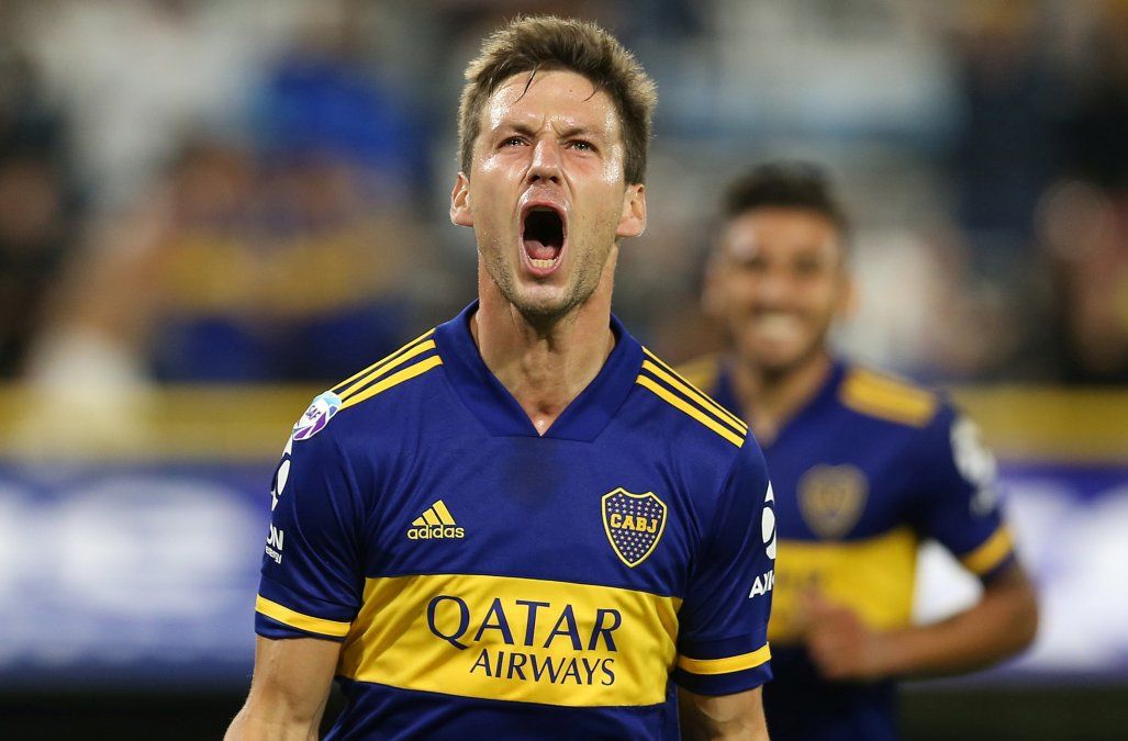 Boca derrotó a Atlético Tucumán y alcanzó a River en la cima de la Superliga