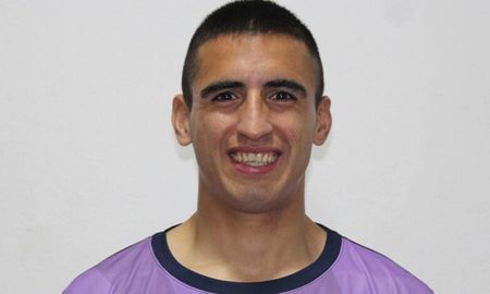 El jugador de Saca dio positivo de coronavirus y est&aacute; aislado en un hotel.