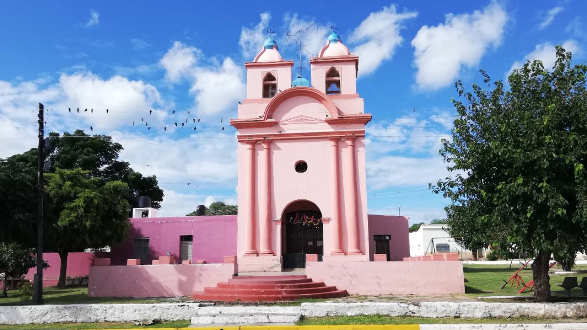 La iglesia de la Higuera es uno de los puntos de partida ideales para recorrer sus calles y disfrutar de la paz que brinda Córdoba. La iglesia de la Higuera es uno de los puntos de partida ideales para recorrer sus calles y disfrutar de la paz que brinda Córdoba.