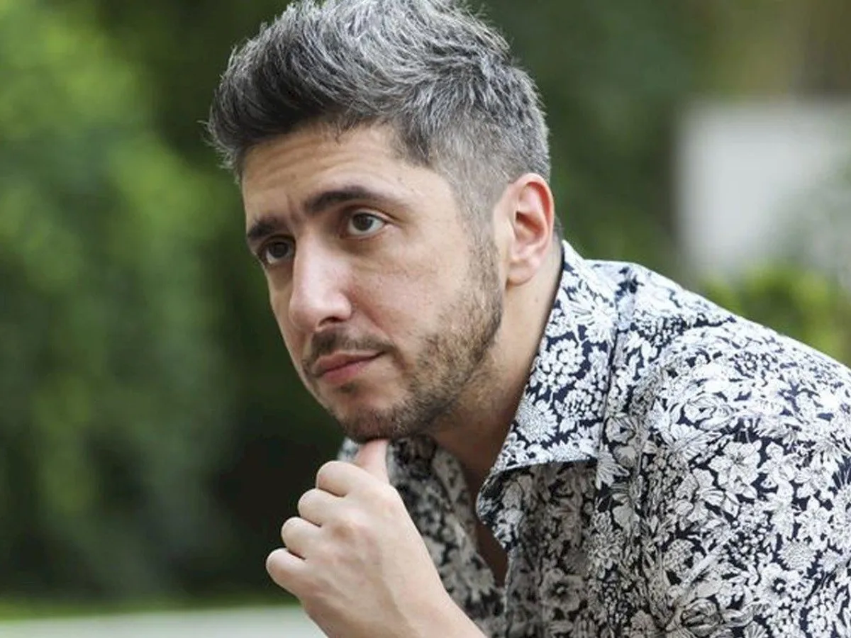 El joven que denunció a Marcelo Corazza, apuntó contra Jey Mammon.