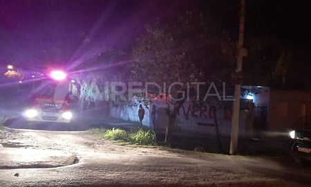 En la vivienda trabajó una dotación de Bomberos zapadores de la Unidad Regional I En la vivienda trabajó una dotación de Bomberos zapadores de la Unidad Regional I