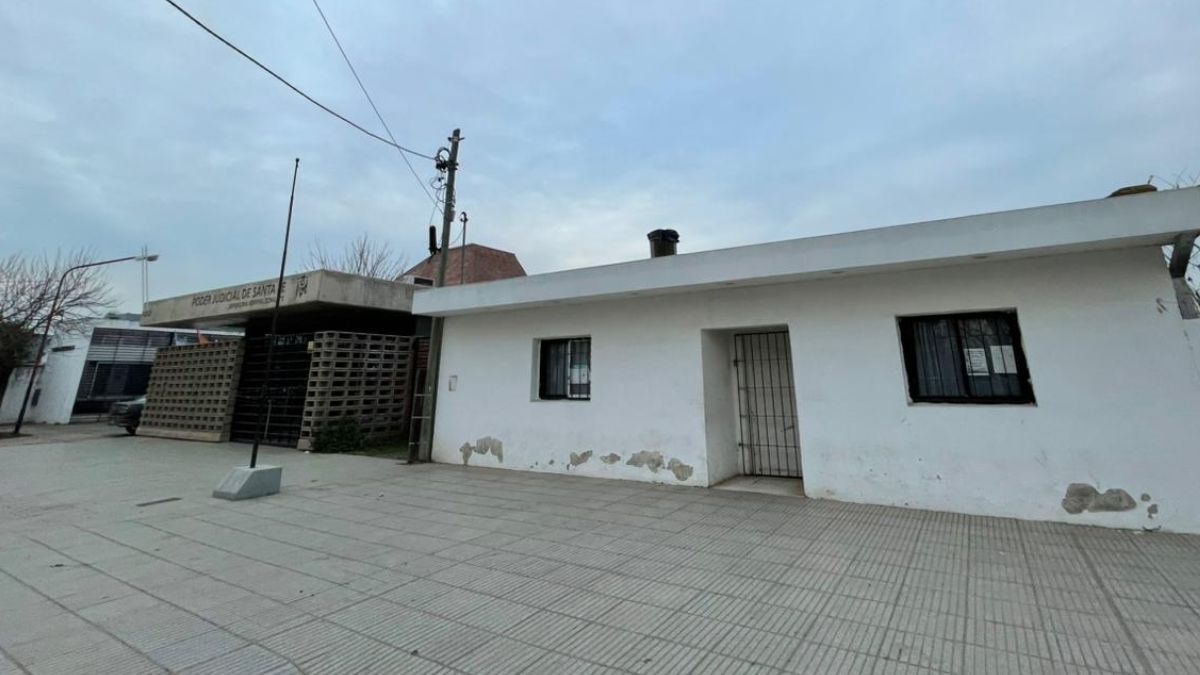 La vecinal del barrio se encuentra en calle La Esmeralda al 2500.