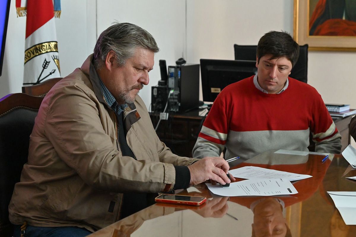 La Provincia de Santa Fe y la UTN implementarán de un plan de mantenimiento en hospitales públicos. La Provincia de Santa Fe y la UTN implementarán de un plan de mantenimiento en hospitales públicos.