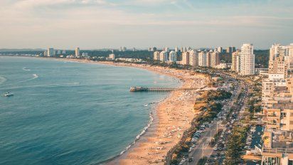 Boom de reservas argentinas en Punta del Este: en Uruguay se preparan para un verano récord en turismo