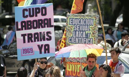 El Senado de la Nación convirtió en Ley el proyecto de inclusión laboral para la población trans, travesti y transgénero, que establece que el Estado deberá contratar al menos el 1 por ciento de la dotación de la administración pública, en todas las modalidades de contratación regular vigentes. El Senado de la Nación convirtió en Ley el proyecto de inclusión laboral para la población trans, travesti y transgénero, que establece que el Estado deberá contratar al menos el 1 por ciento de la dotación de la administración pública, en todas las modalidades de contratación regular vigentes.