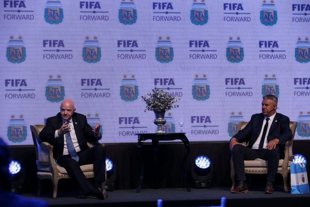 Gianni Infantino formará parte del Congreso de Conmebol y terminará de definir dónde se jugará el Mundial Sub-20.
