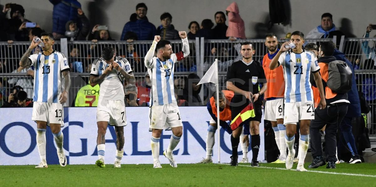 Con Un Golazo De Tiro Libre De Messi, Argentina Le Ganó A Ecuador En El ...