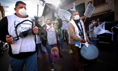Los trabajadores exigen que se avance en la negociación paritaria, que no ha tenido actualización salarial en lo que va del año. Los trabajadores exigen que se avance en la negociación paritaria, que no ha tenido actualización salarial en lo que va del año.