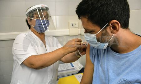 Cinco grupos del personal docente que serán priorizados para recibir la vacuna Sinopharm contra el coronavirus. Cinco grupos del personal docente que serán priorizados para recibir la vacuna Sinopharm contra el coronavirus.