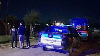 En el lugar trabajó personal policial tras una comunicación radial que alertaba sobre un posible femicidio.