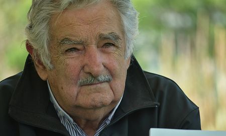 El senador uruguayo José Pepe Mujica dijo que quiere priorizar su salud y dejó su cargo. El senador uruguayo José Pepe Mujica dijo que quiere priorizar su salud y dejó su cargo.